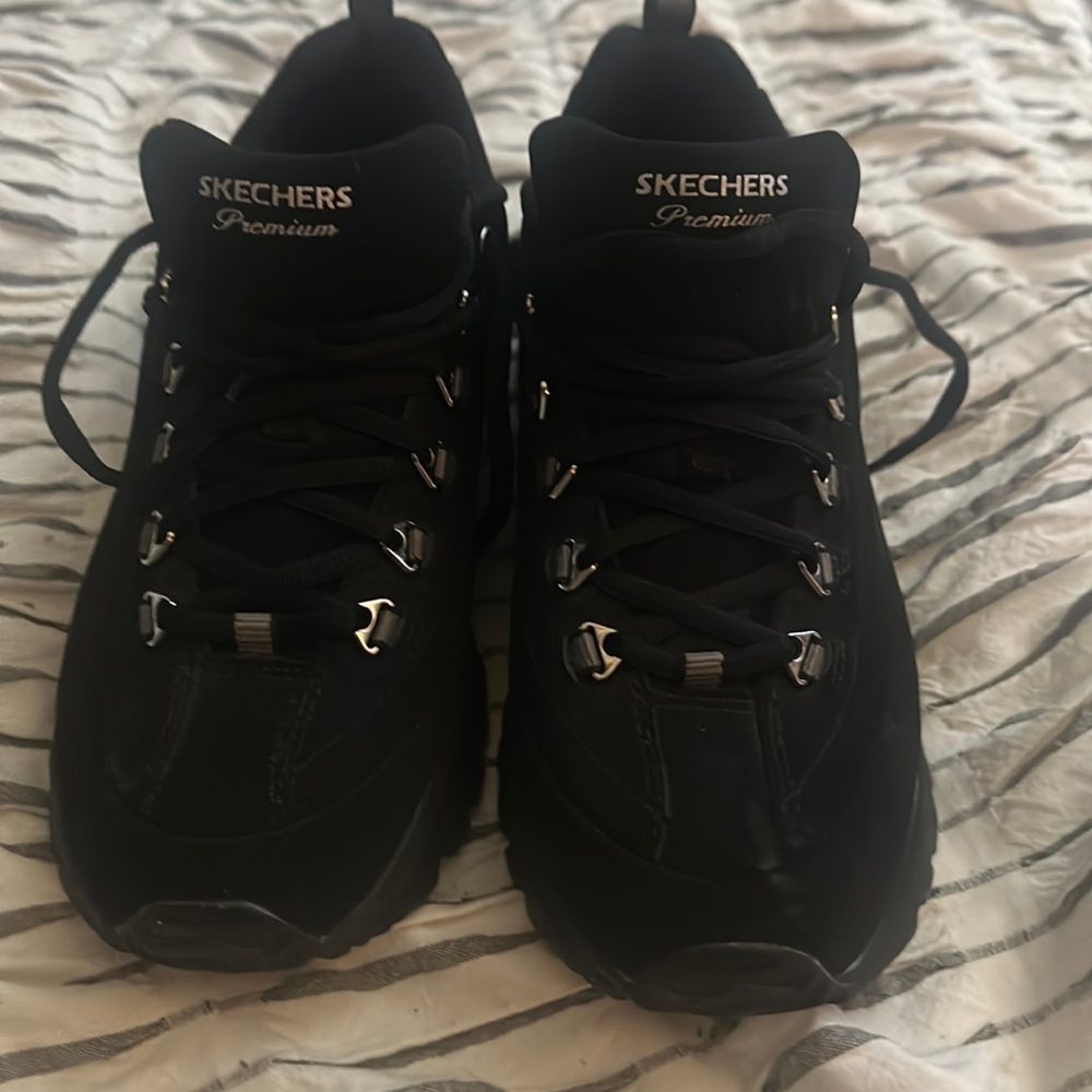 Shoe/boots by sketchers